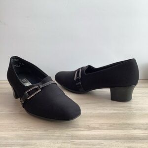 MUNRO Classic Black Pumps Microfiber Comfort Heels Office Career Minimalist 6.5